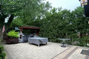 1052 Margret St, Des Plaines, IL 60016 - Photo 31