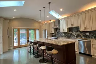 1052 Margret St, Des Plaines, IL 60016 - Photo 7