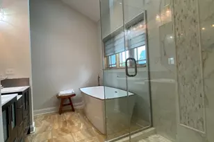 1052 Margret St, Des Plaines, IL 60016 - Photo 17