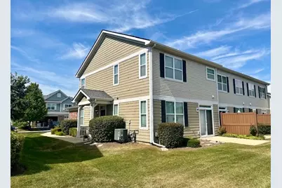 407 Blackstone Avenue #0, Elgin, IL 60124 - Photo 3
