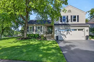 2 Ferndale Ct, Lake Zurich, IL 60047 - Photo 1