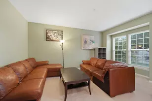 906 Blue Ridge Dr, Streamwood, IL 60107 - Photo 9