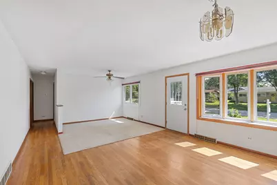10615 Kathleen Avenue, Huntley, IL 60142 - Photo 5