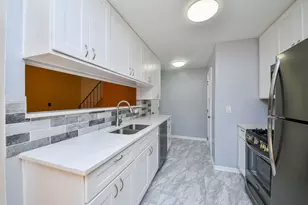 1675 Valley Forge Ct, Wheaton, IL 60189 - Photo 9