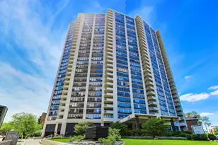 3930 N Pine Grove Ave, Chicago, IL 60613 - Photo 1