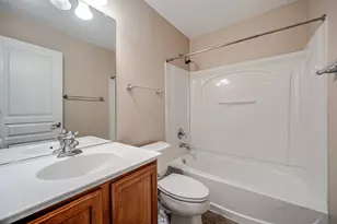 2406 Neubauer Circle, Lindenhurst, IL 60046 - Photo 27