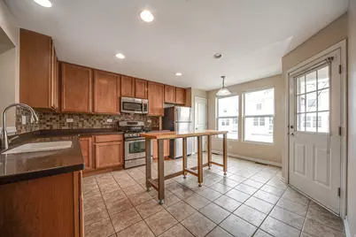 2406 Neubauer Circle #14-3, Lindenhurst, IL 60046 - Photo 9
