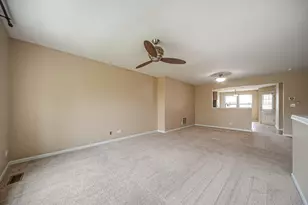 2406 Neubauer Circle, Lindenhurst, IL 60046 - Photo 7