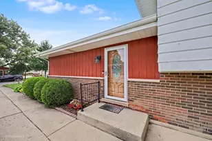 767 N Willow Rd, Elmhurst, IL 60126 - Photo 3