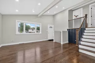 10818 S Plahm Ct, Worth, IL 60482 - Photo 5
