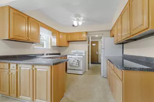 5024 Harnew Rd S, Oak Lawn, IL 60453 - Photo 5