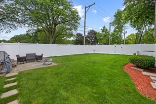 701 Kane St, South Elgin, IL 60177 - Photo 29