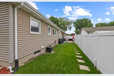 701 Kane Street, South Elgin, IL 60177 - Photo 27