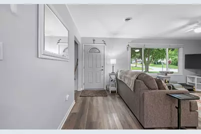 701 Kane Street, South Elgin, IL 60177 - Photo 5