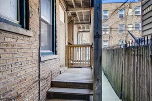 2403 N Hamlin Ave, Chicago, IL 60647 - Photo 11