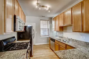 2403 N Hamlin Ave, Chicago, IL 60647 - Photo 3