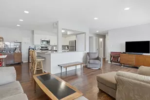 925 Spring Hill Dr, Northbrook, IL 60062 - Photo 5