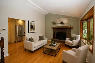 220 Fairway Rd, Lake Zurich, IL 60047 - Photo 5