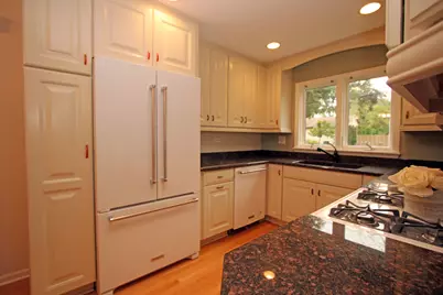 220 Fairway Road, Lake Zurich, IL 60047 - Photo 19