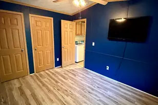 1009 Bay Rd, McHenry, IL 60051 - Photo 5