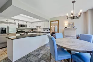 5631 S Elm St, Hinsdale, IL 60521 - Photo 9