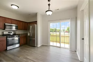 2429 River Oaks Ln, Rockford, IL 61102 - Photo 5
