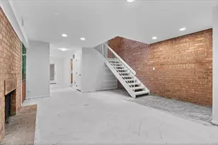 334 W Barry Ave, Chicago, IL 60657 - Photo 7