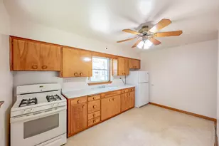 1329 Eastview Dr, Waukegan, IL 60085 - Photo 5