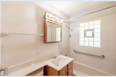 1329 Eastview Drive, Waukegan, IL 60085 - Photo 9