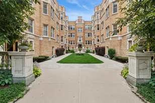 245 Washington Blvd, Oak Park, IL 60302 - Photo 1