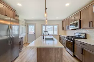 127 N Cedar Ln, Glenwood, IL 60425 - Photo 9