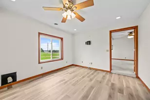 165 S Blackhawk Rd, Oregon, IL 61061 - Photo 5