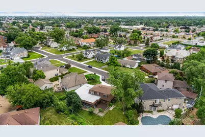 8284 W Ainslie Street, Norridge, IL 60706 - Photo 29