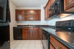 3600 N Lake Shore Dr, Chicago, IL 60613 - Photo 9