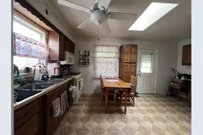 21 S Seymour Avenue, Mundelein, IL 60060 - Photo 7