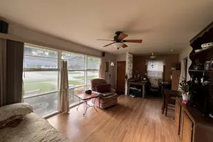 21 S Seymour Ave, Mundelein, IL 60060 - Photo 5