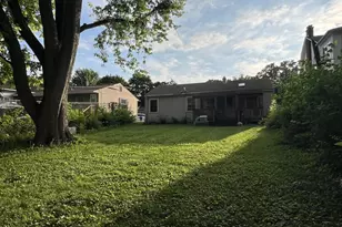 21 S Seymour Ave, Mundelein, IL 60060 - Photo 19