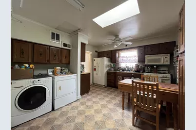 21 S Seymour Avenue, Mundelein, IL 60060 - Photo 9