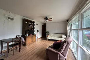 21 S Seymour Ave, Mundelein, IL 60060 - Photo 3