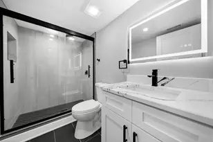 4830 W Crystal St, Chicago, IL 60651 - Photo 19