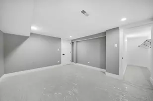 4830 W Crystal St, Chicago, IL 60651 - Photo 33