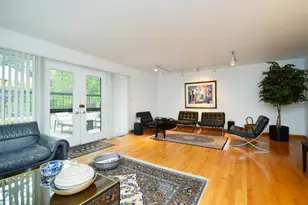 5117 S Cornell Ave, Chicago, IL 60615 - Photo 7