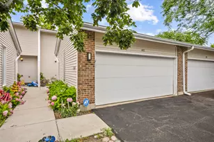 443 Partridge Ln, Deerfield, IL 60015 - Photo 1