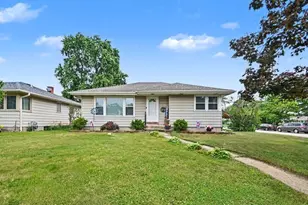 901 Brookwood St, Bensenville, IL 60106 - Photo 1