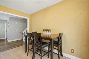 1213 Brentwood Ct, Normal, IL 61761 - Photo 9
