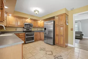 1213 Brentwood Ct, Normal, IL 61761 - Photo 7