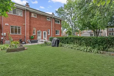 4836 Kirk Street #B, Skokie, IL 60077 - Photo 17