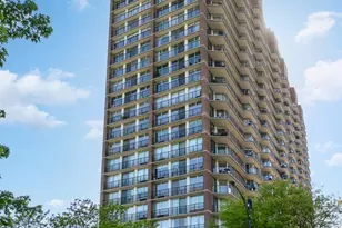 4170 N Marine Dr, Chicago, IL 60613 - Photo 1