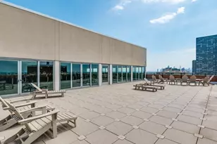 4170 N Marine Dr, Chicago, IL 60613 - Photo 35