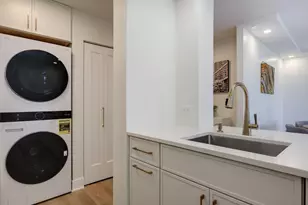 4170 N Marine Dr, Chicago, IL 60613 - Photo 15